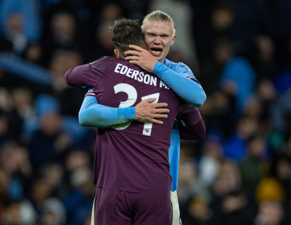 球迷：这人能飞吧？（球迷惊呼：他是会飞的吗？）