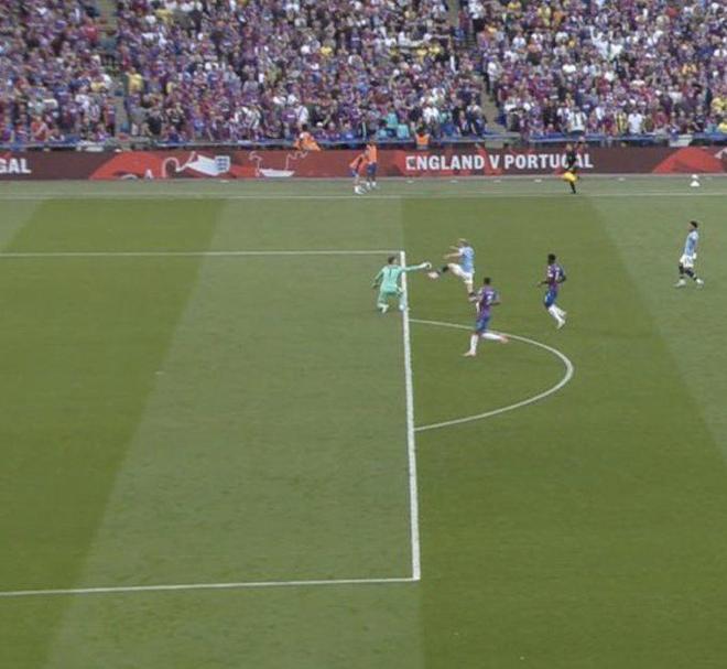 巴萨训练氛围非常好（巴萨训练场氛围极佳）