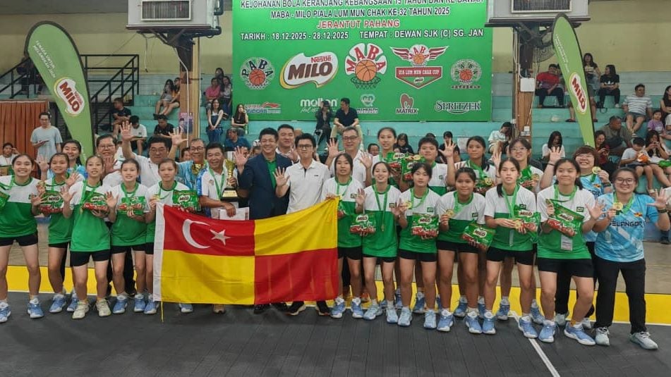 汉堡2-1斯图加特，法比奥-维埃拉破门，格拉策尔建功（汉堡2比1力克斯图加特，法比奥-维埃拉与格拉策尔相继破门）